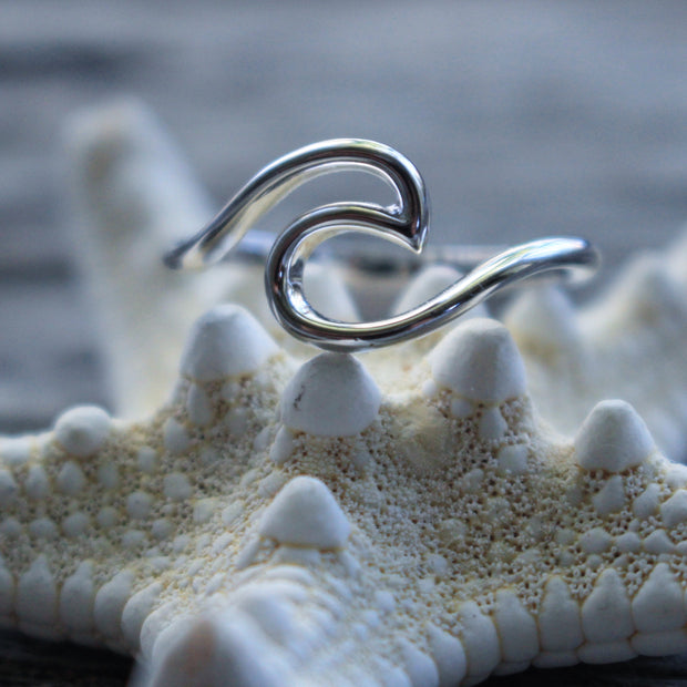 Sea Candy Ring: Simple Wave Sterling Silver